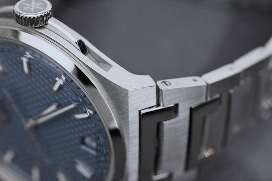 Blue silver mechanical watch from CONTÉVANOU
