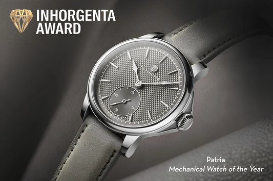 高級機械式腕時計Patria、革ベルトと精緻な文字盤、受賞ロゴ入りの商品画像