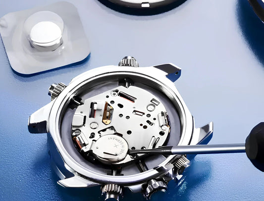 Mechanical watch service from CONTÉVANOU