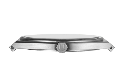 Watch and jewelry product image at CONTÉVANOU