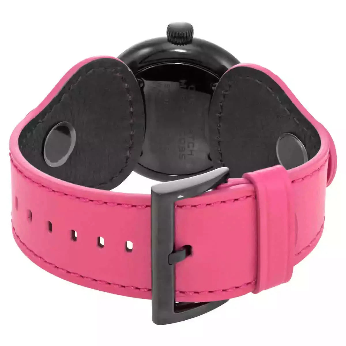 ピンクレザーのベルトと黒色ケースの腕時計、バックル留め具が特徴